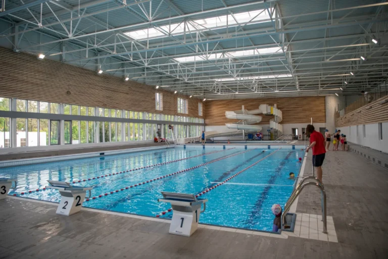 Piscine Danielle Et Fantine Lesaffre : Horaires et Bassins